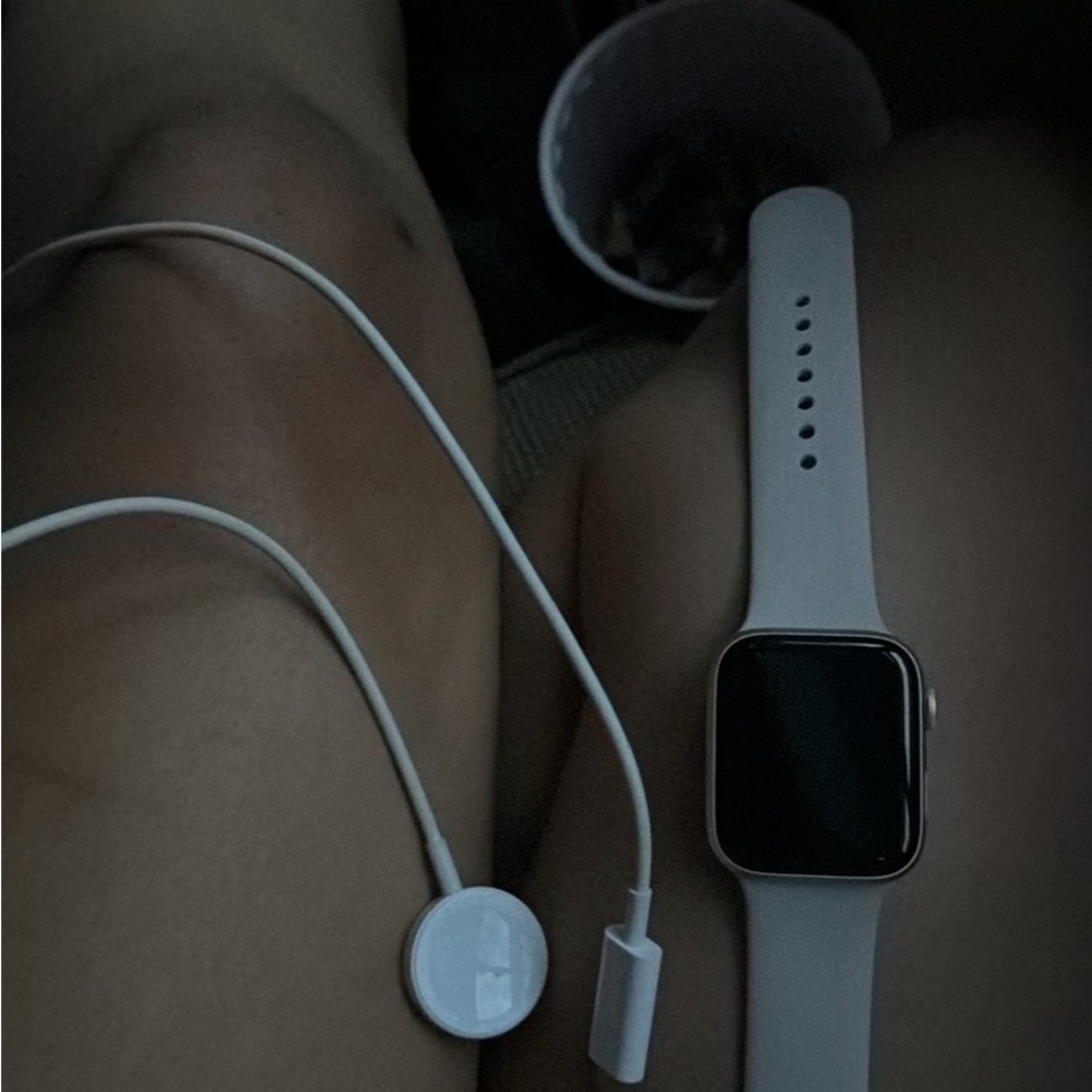Creme apple watch with Silicone Band - Sleek Wearable - New